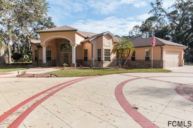 Property Photo:  10 Live Oak Lane  FL 32137 