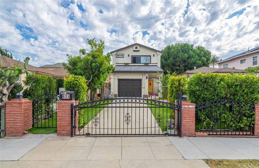 Property Photo:  631 Sartori Avenue  CA 90501 