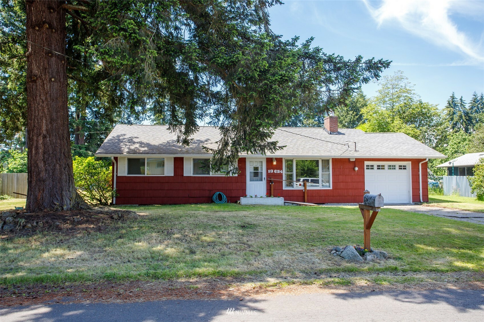 Property Photo:  13624 10th Avenue E  WA 98445 