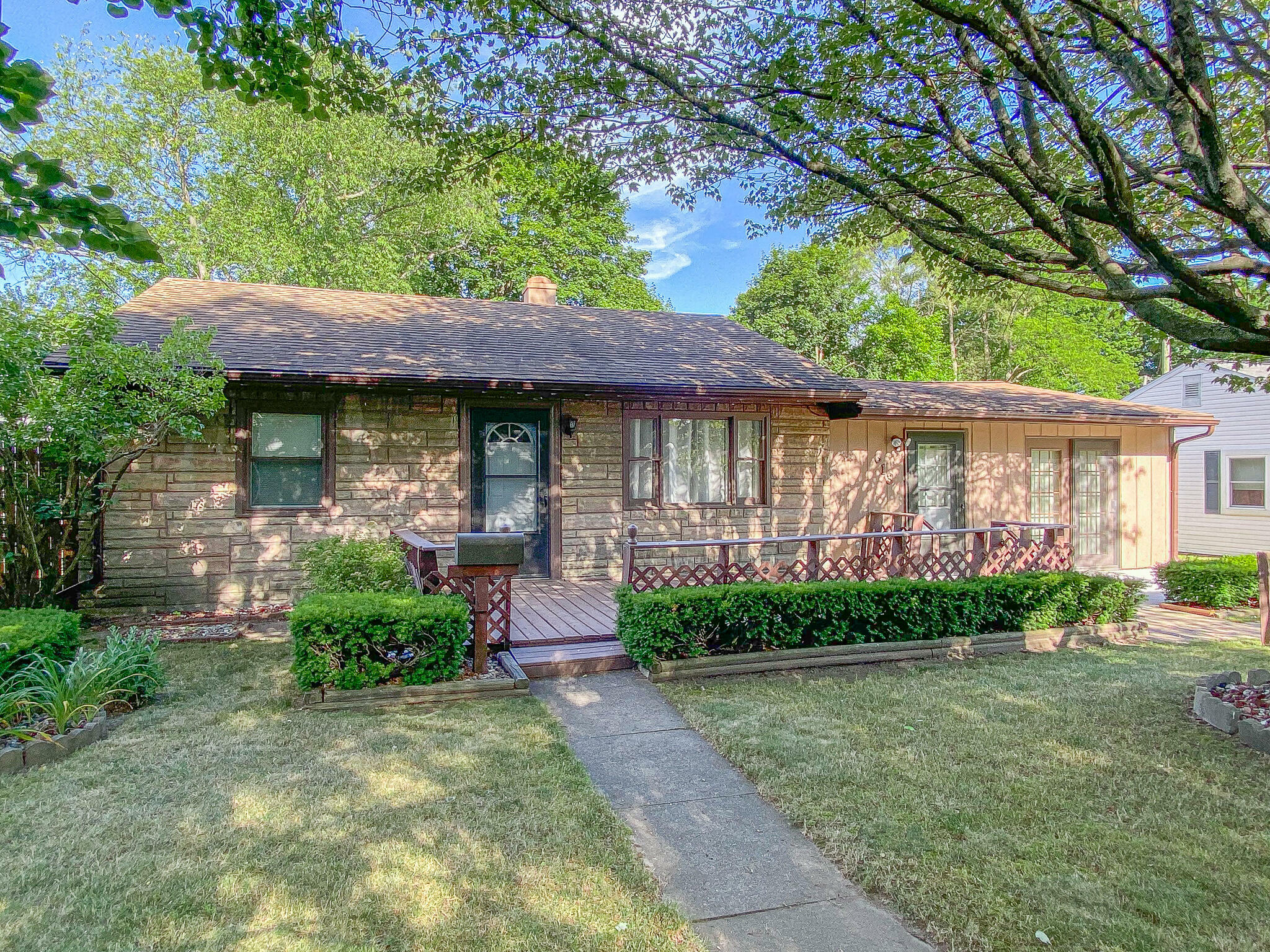 Property Photo:  613 McCleary Street  MI 49047 