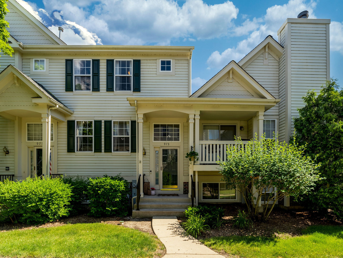 Property Photo:  973 Manchester Circle  IL 60030 