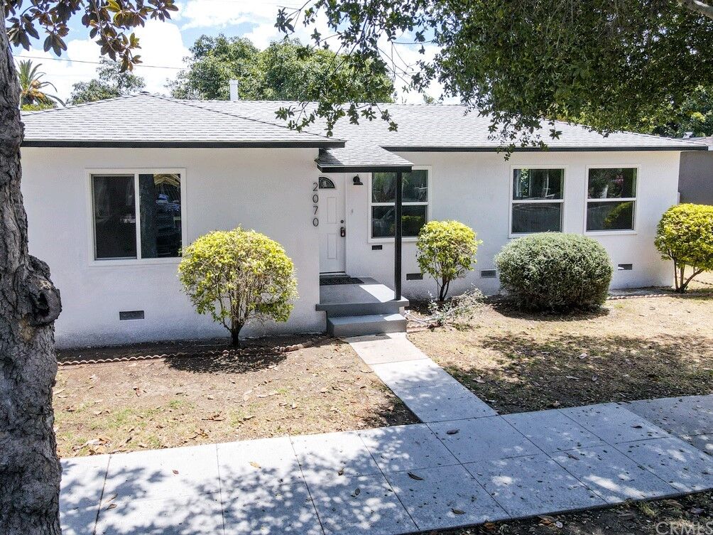 Property Photo: 2070 Golden Avenue CA 90806