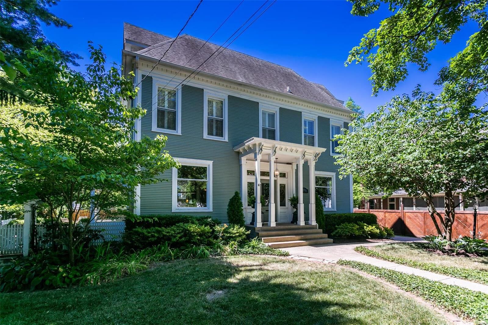 Property Photo:  717 Grove Street  IL 62002 