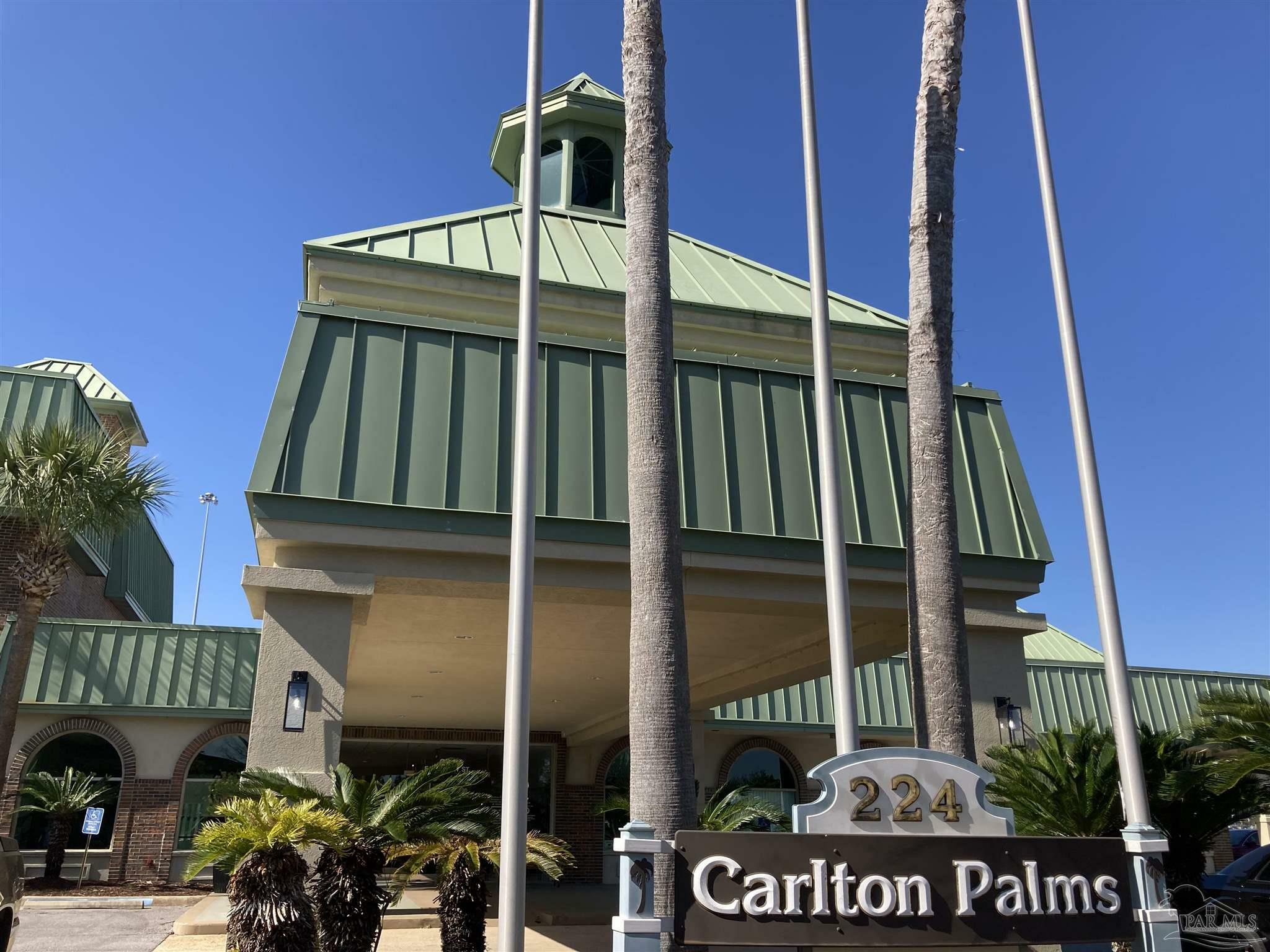 Property Photo: 224 E Garden St 105 FL 32502