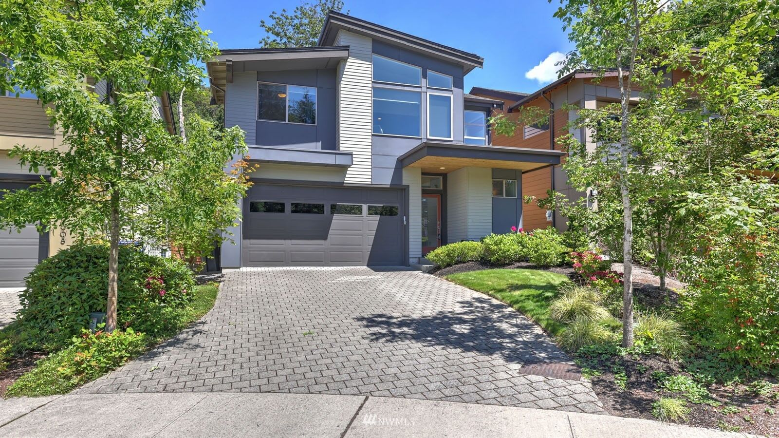 Property Photo:  13612 SE 81st Place  WA 98059 