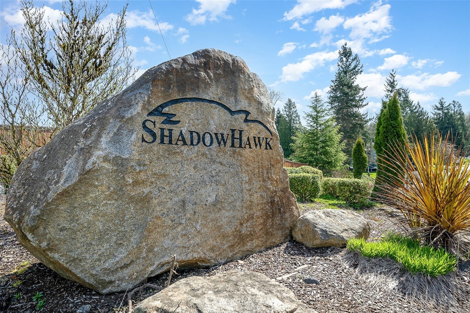 Property Photo:  825 Harrington Place SE 1147  WA 98058 