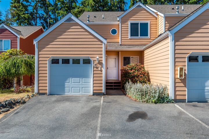 1250 SW Heller Road C1  Oak Harbor WA 98277 photo
