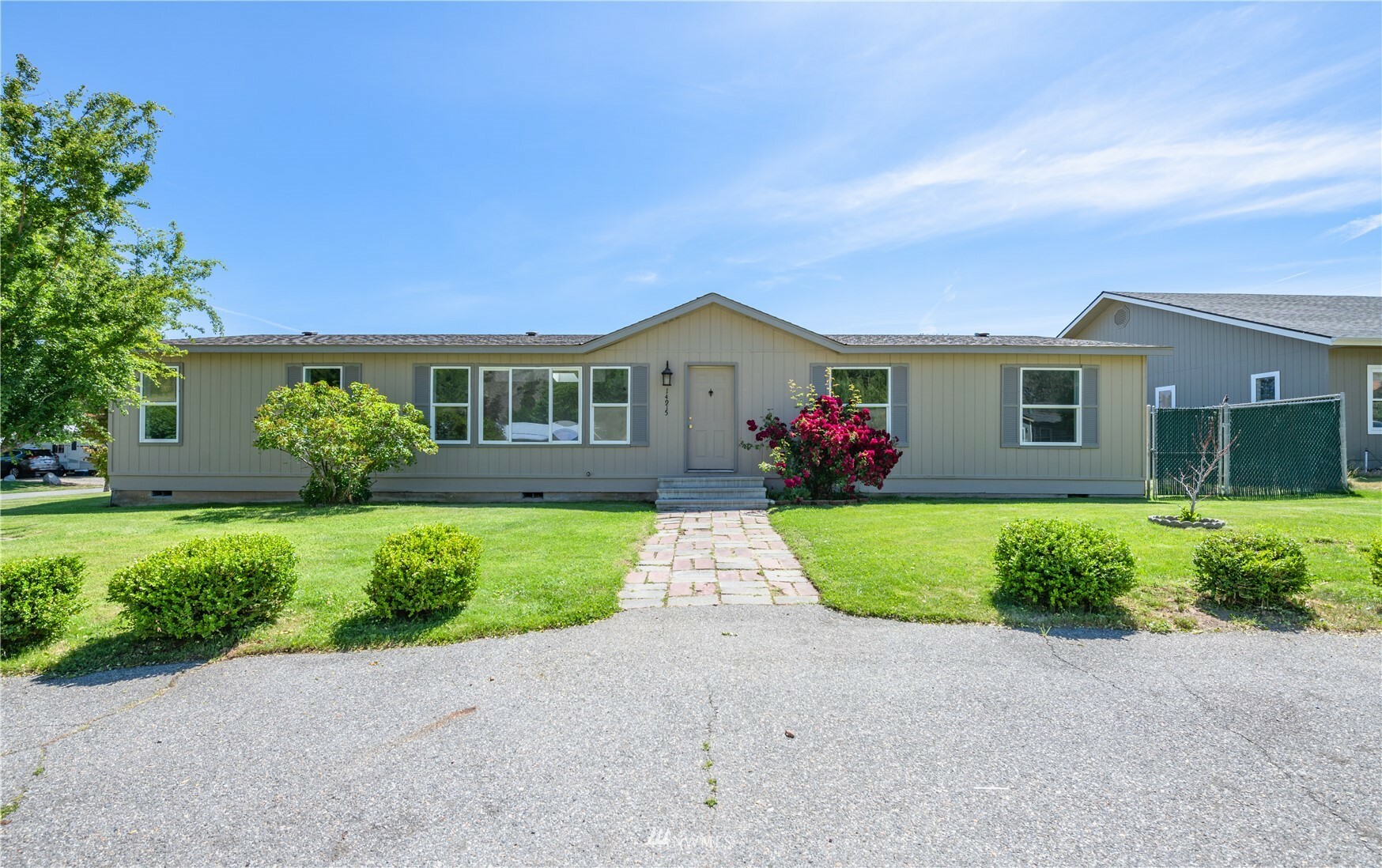 Property Photo:  14915  Golden Delicious Street  WA 98822 