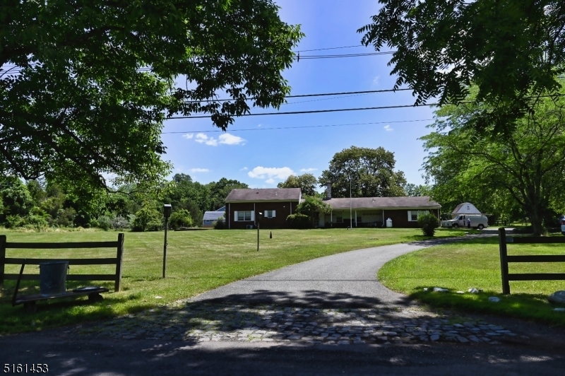 Property Photo:  5 Daly Rd  NJ 07931 