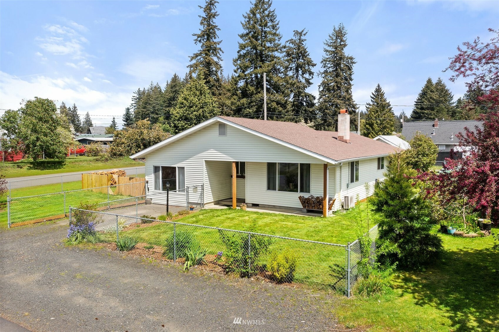 Property Photo:  1634 Washington Street  WA 98584 