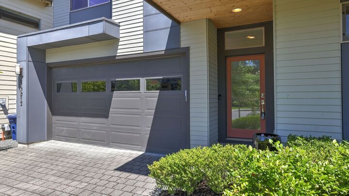Property Photo: 13612 SE 81st Place WA 98059