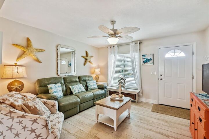 Property Photo: 6601 121st Avenue C FL 33773