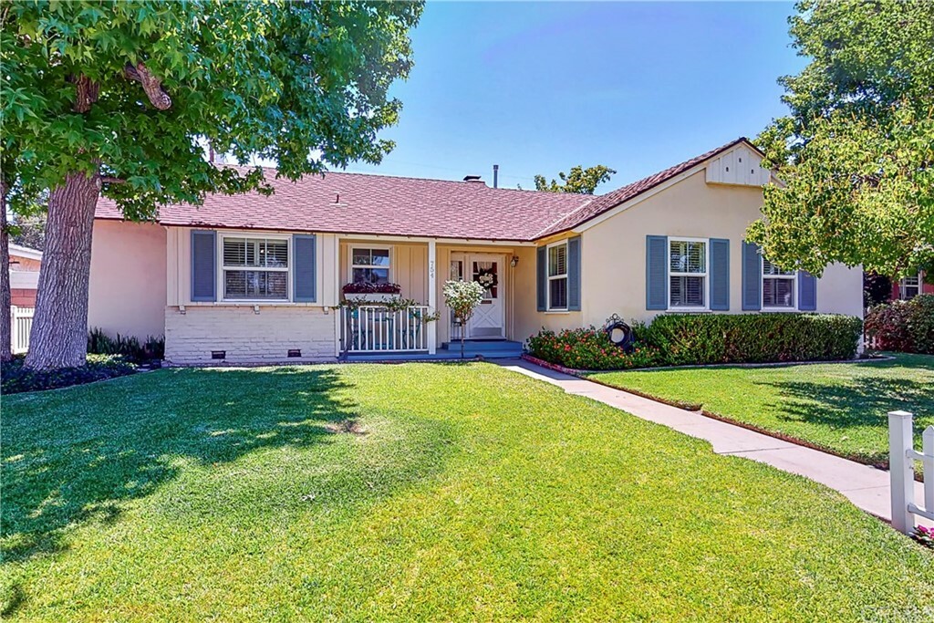 Property Photo:  754 N Janss Street  CA 92805 