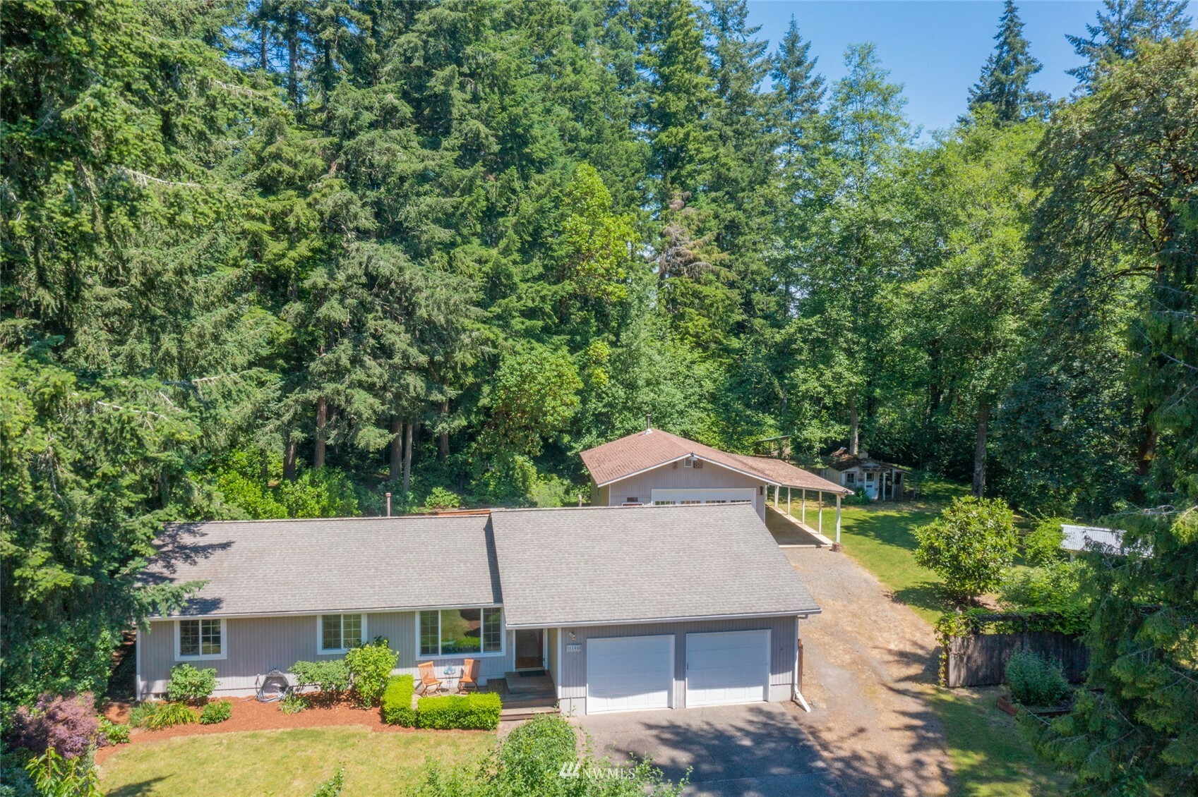 Property Photo: 1190 Hillandale Drive E WA 98366