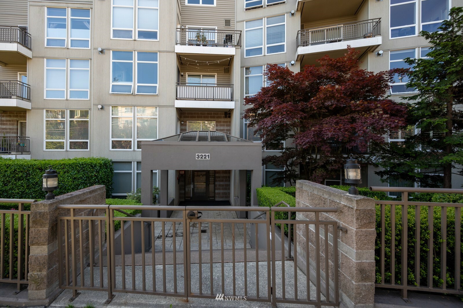 Property Photo:  3221 SW Avalon Way 205  WA 98126 