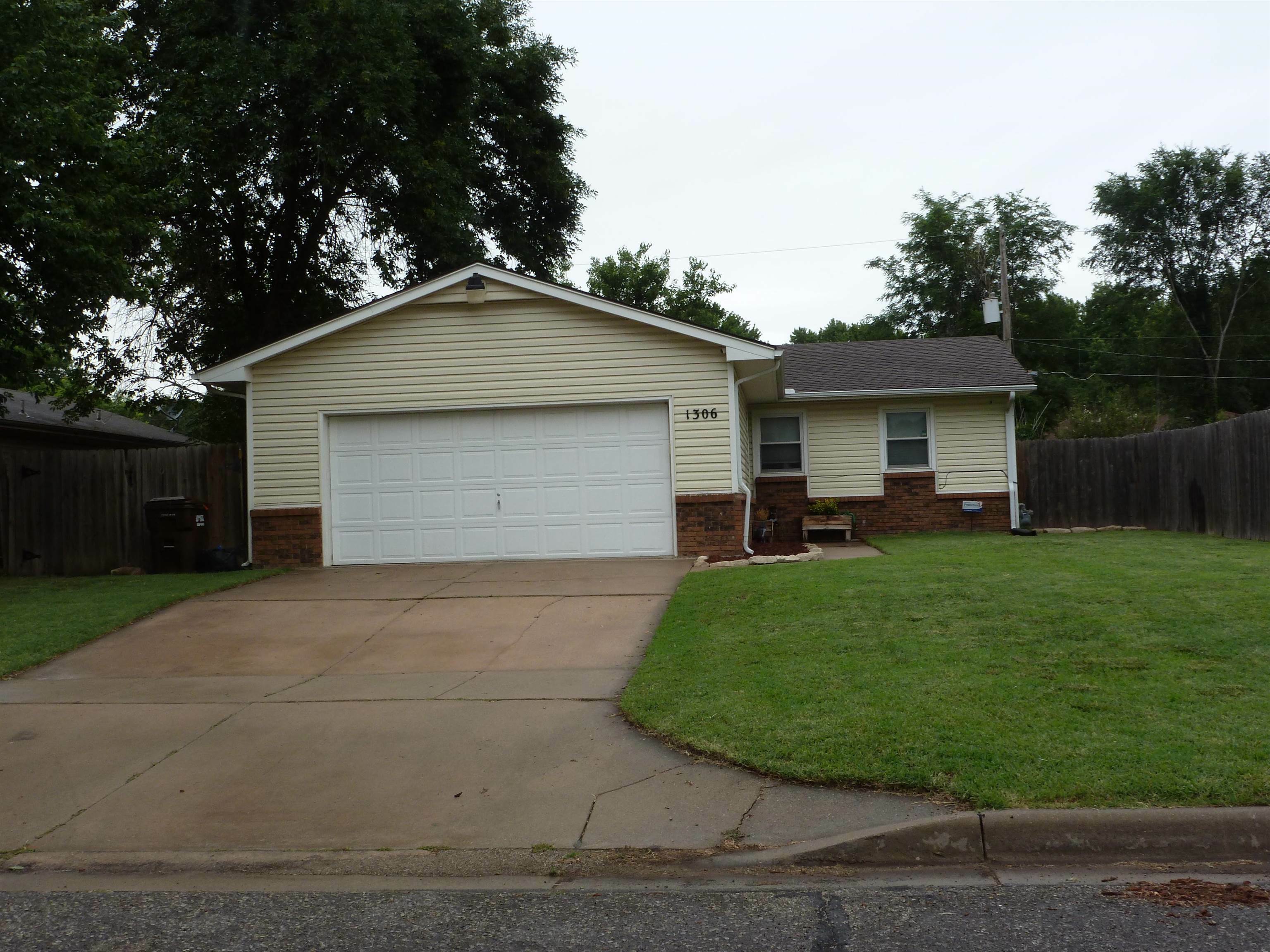 Property Photo:  1306 E Alta  KS 67216 