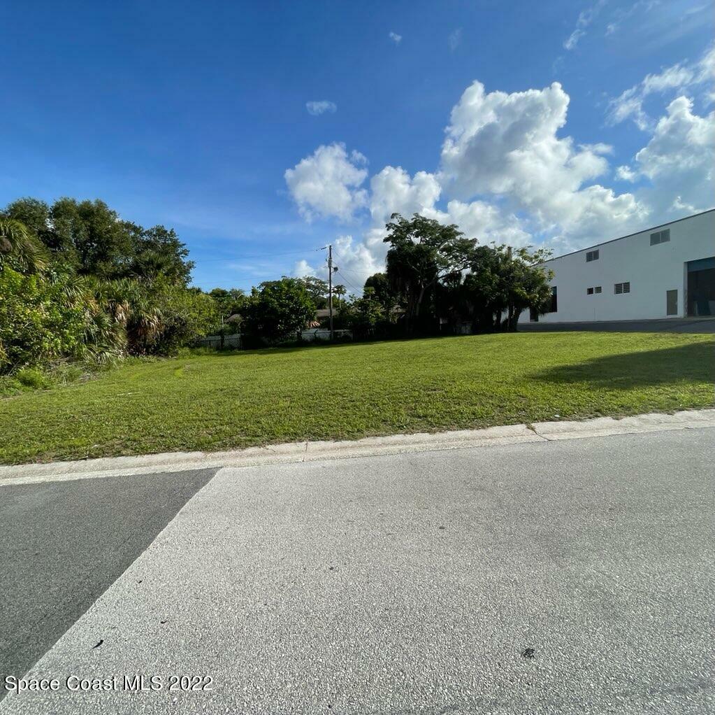 Property Photo: 350 Lucas Lane FL 32922
