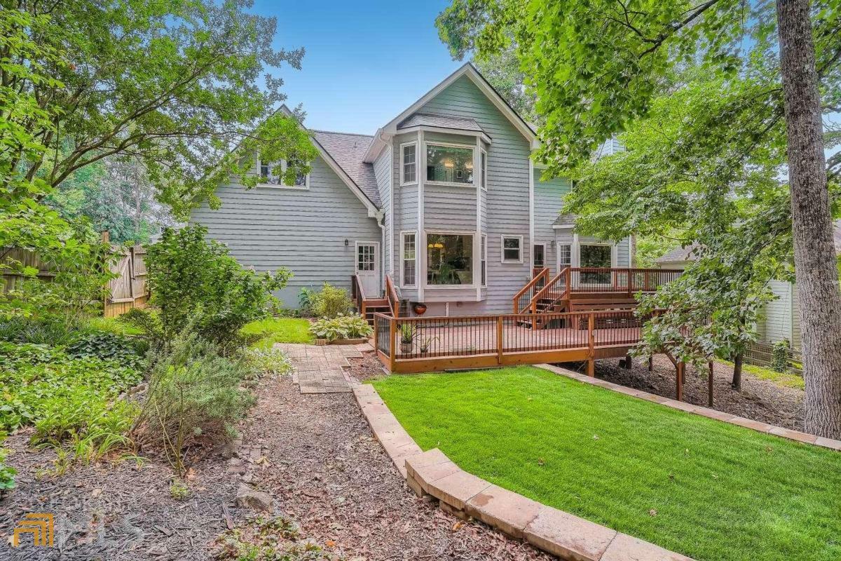 Property Photo: 2419 Woodbridge Drive GA 30066
