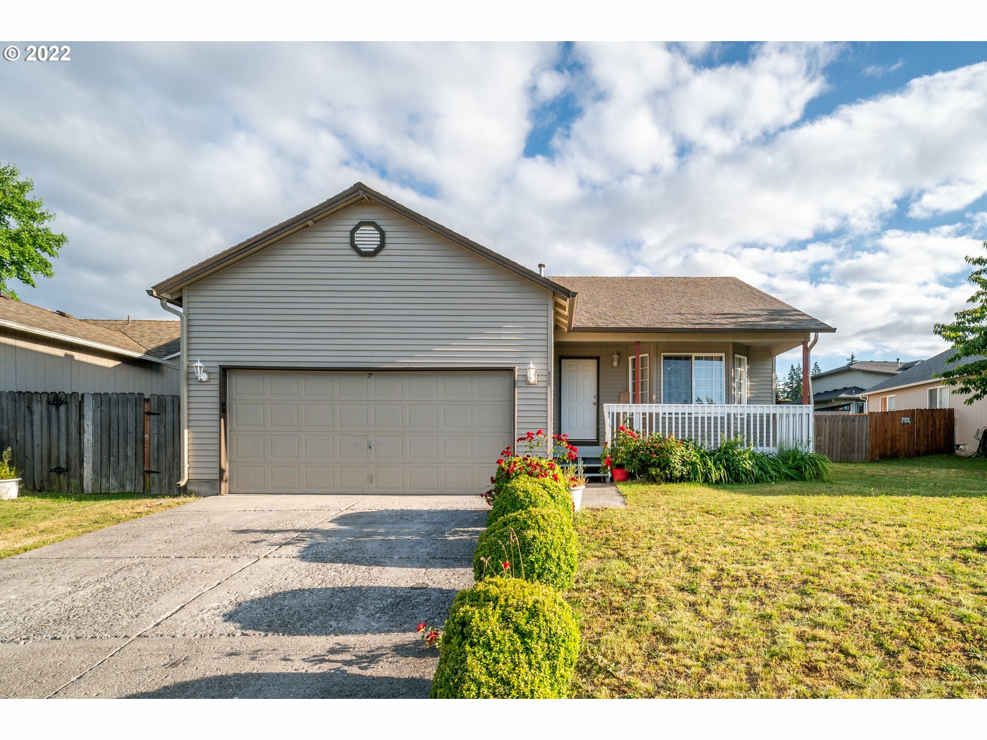 Property Photo: 15903 NE 43rd Way WA 98682