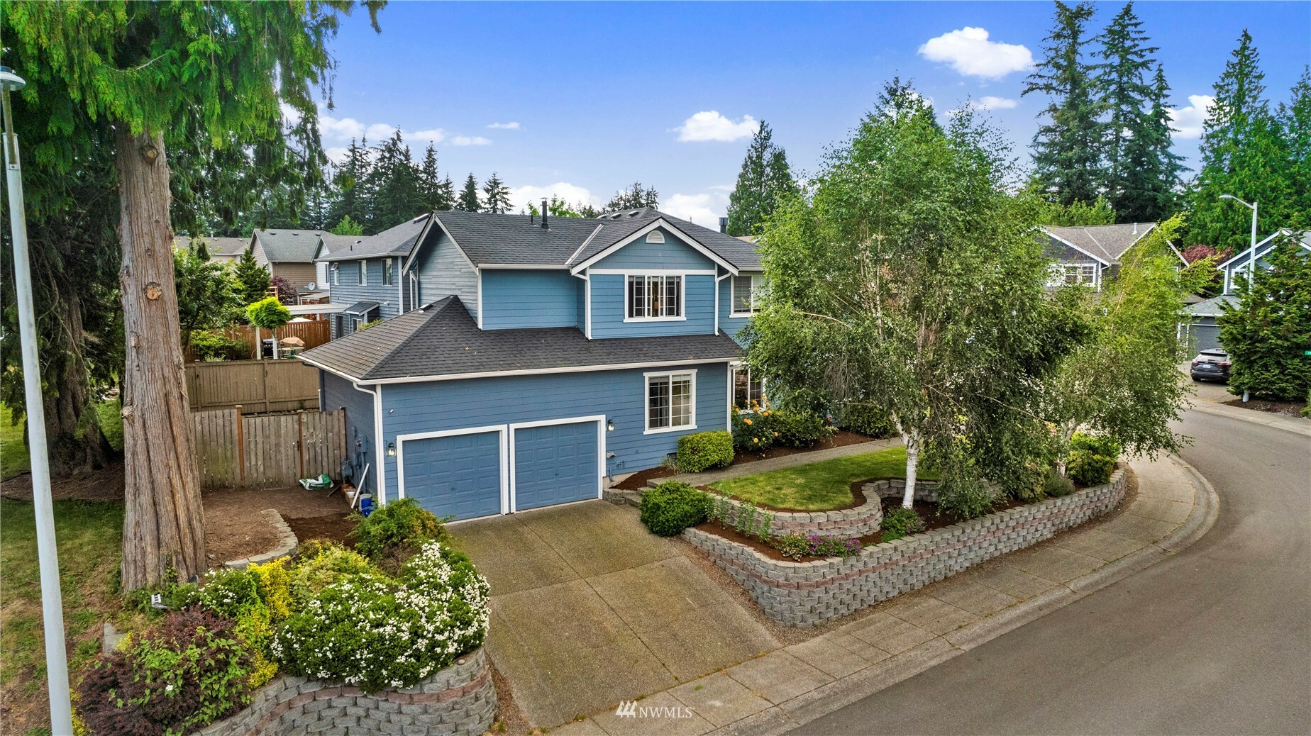 Property Photo:  19508 11th Avenue W  WA 98036 