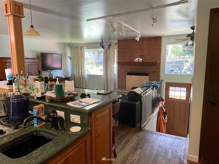 Property Photo:  16714 NE 97th Street  WA 98052 