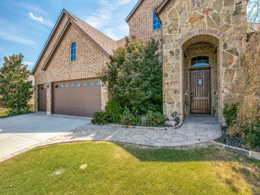 Property Photo: 12105 Glenbrook Street TX 76207