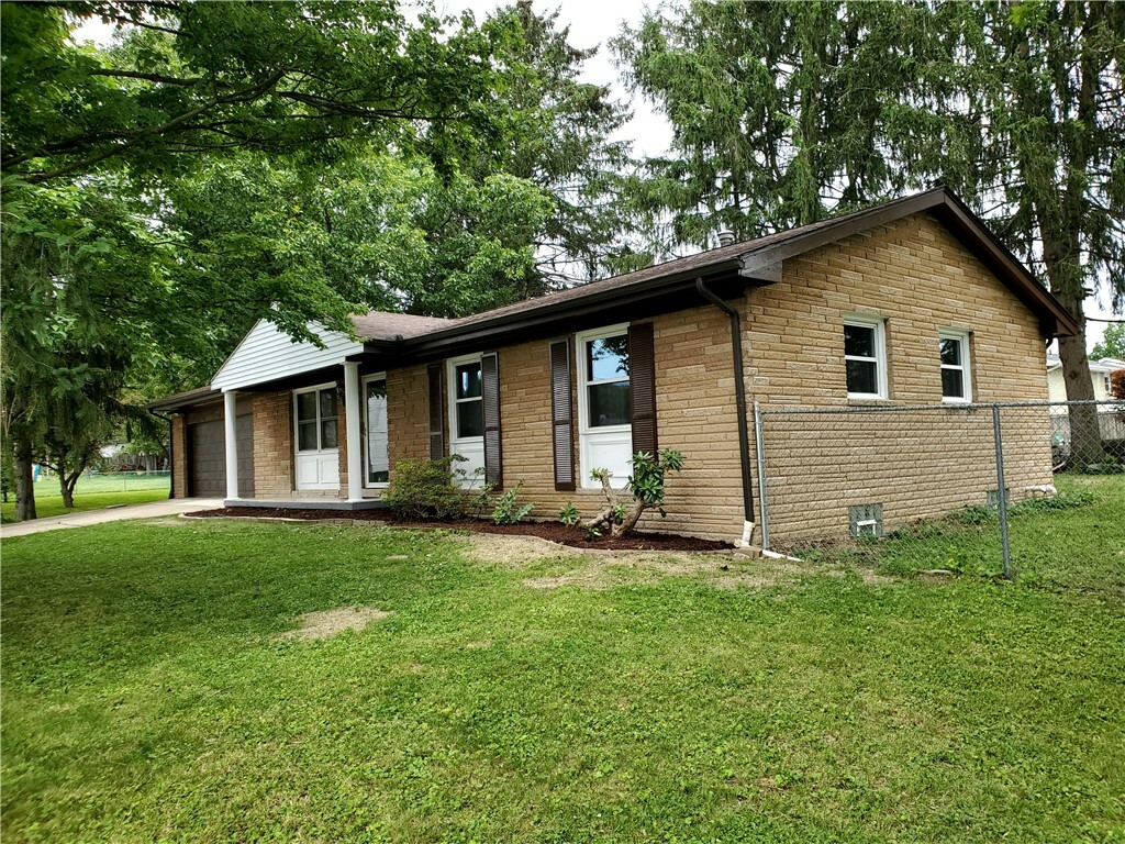 Property Photo:  68 Nancy Dr  PA 15644 