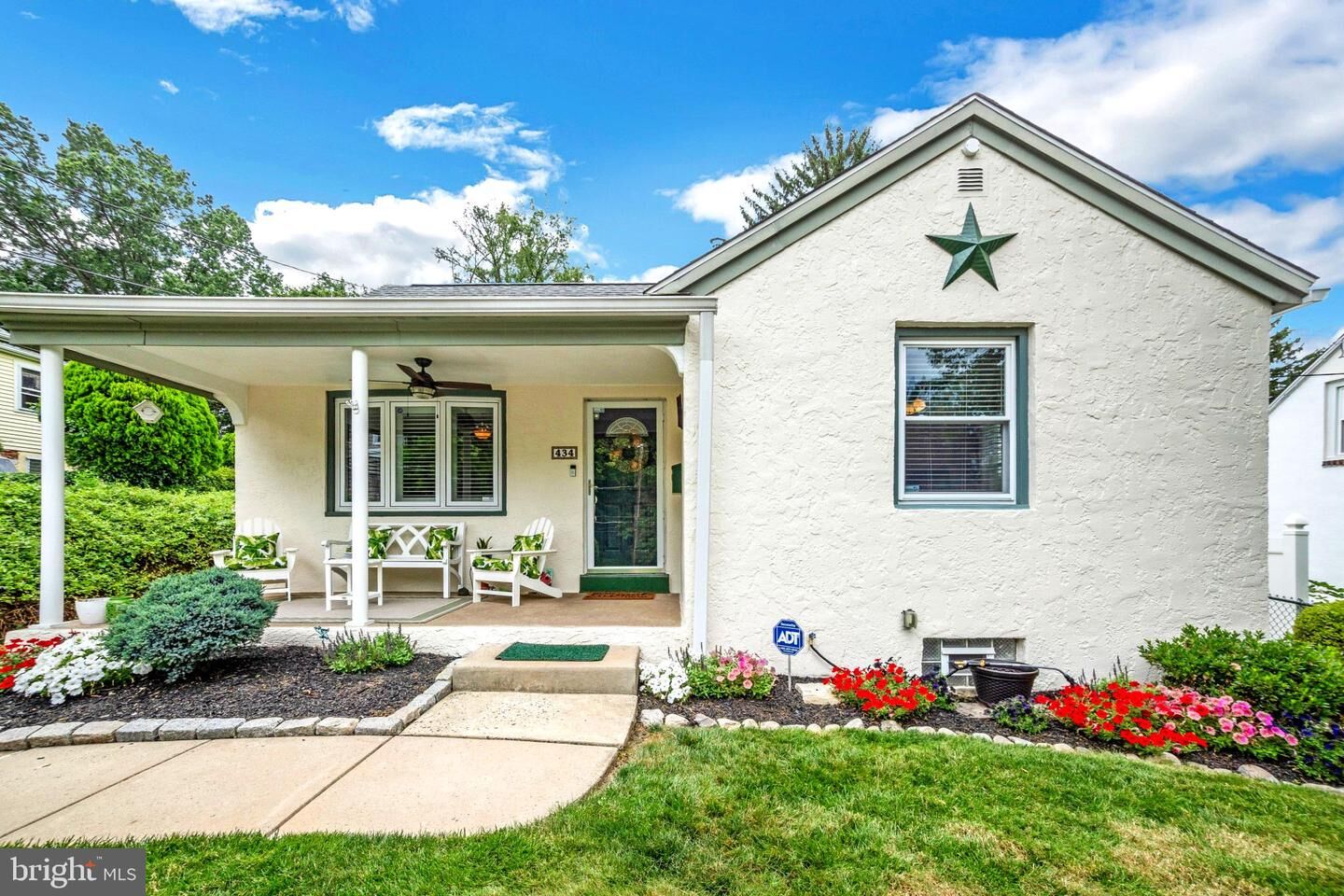 Property Photo:  434 Myrtle Avenue  PA 19012 