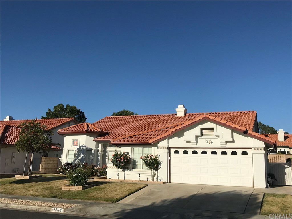 Property Photo:  1768 Papaya Tree Street  CA 92545 