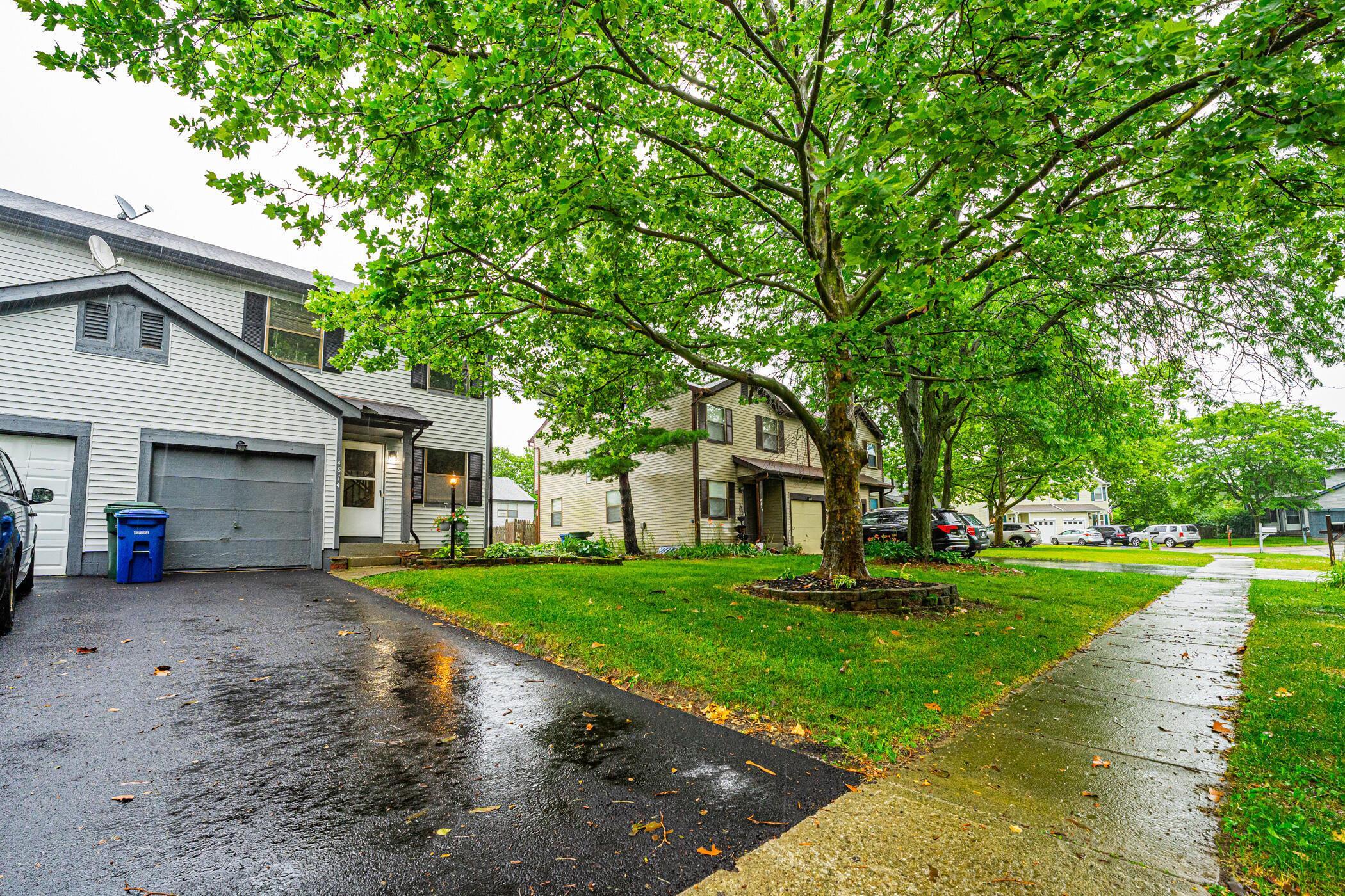 Property Photo: 4874 Driffield Court OH 43221