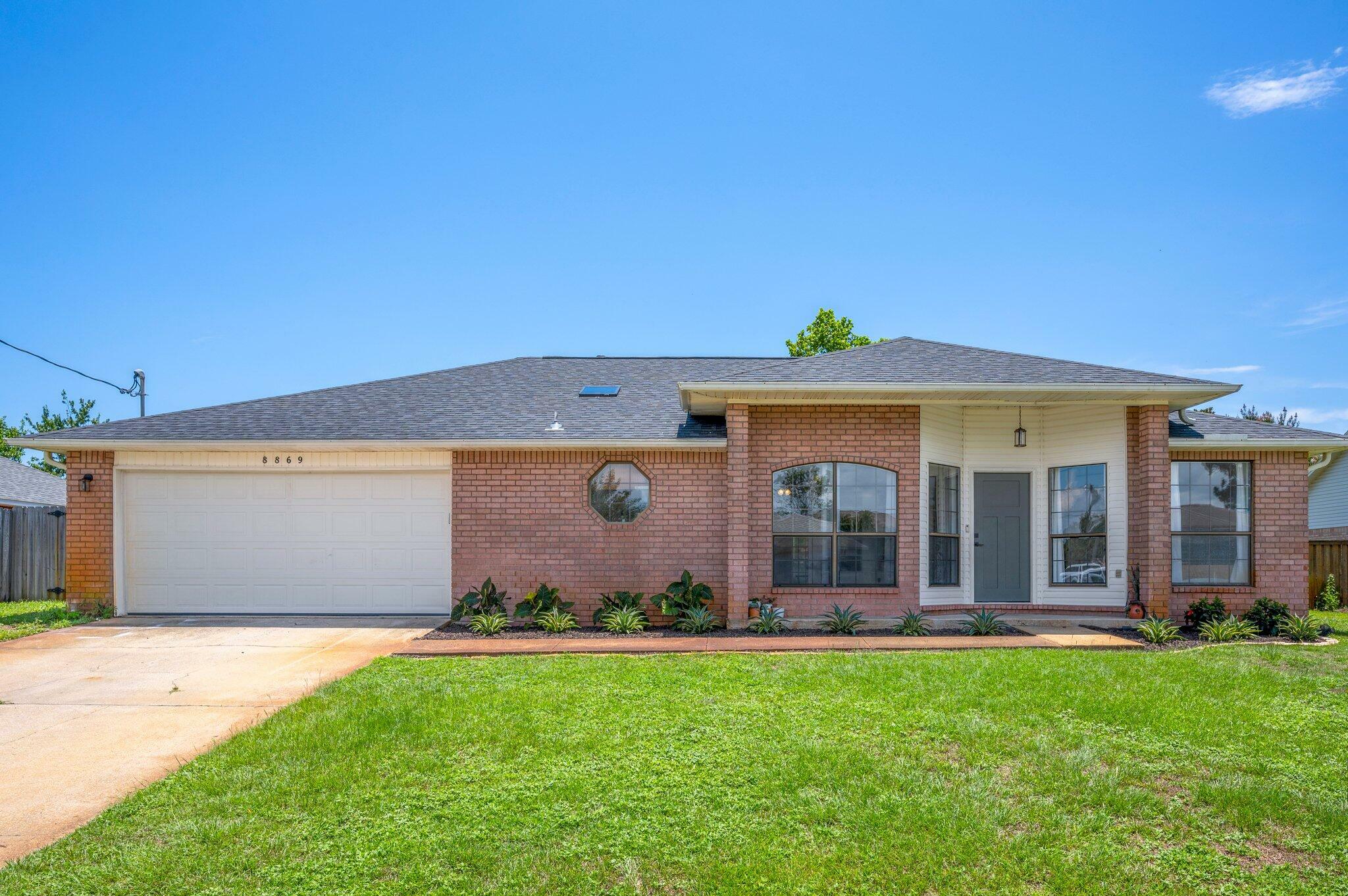 Property Photo:  8869 Cagle Drive  FL 32566 