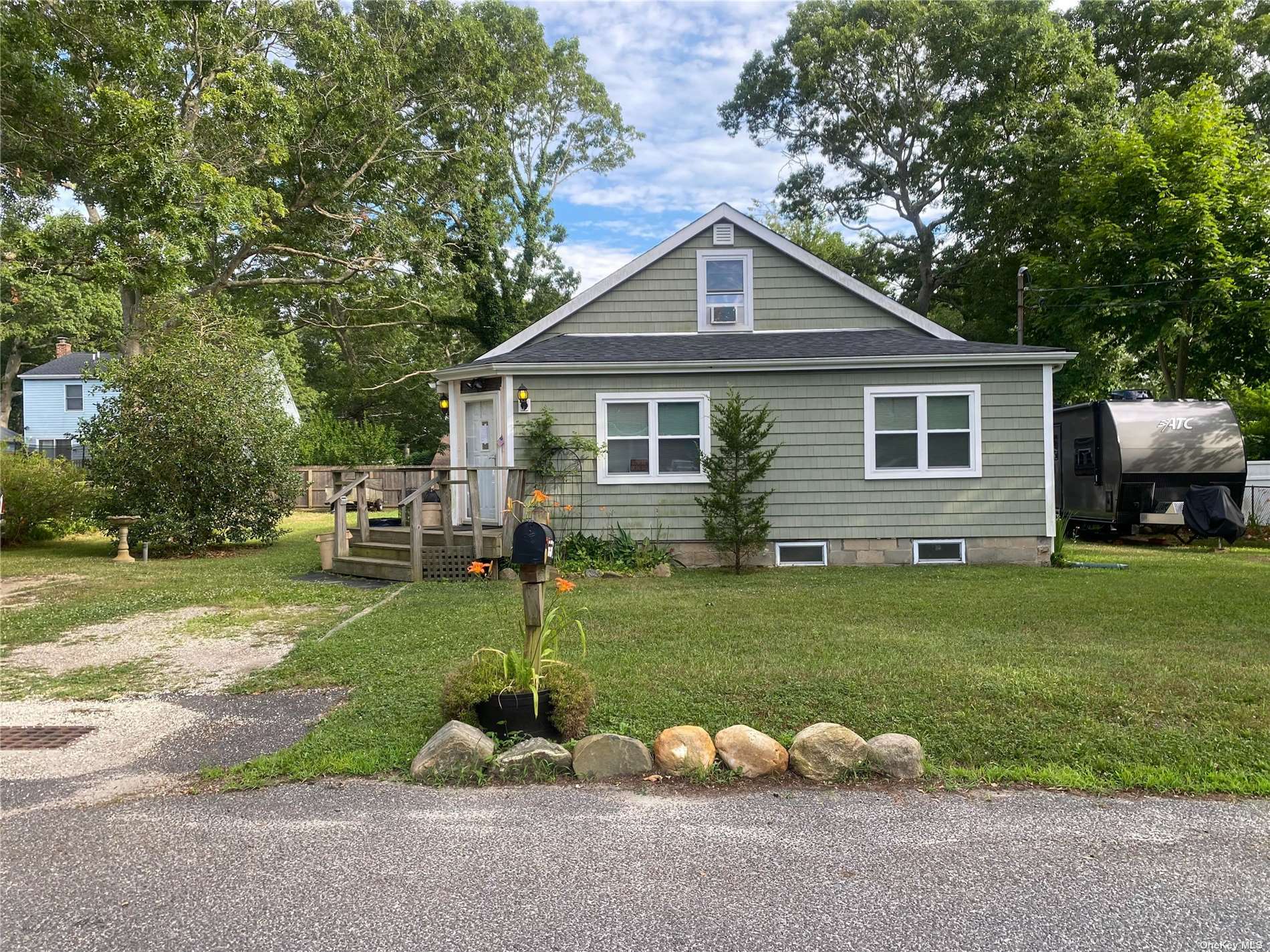 Property Photo:  26 President Road  NY 11951 