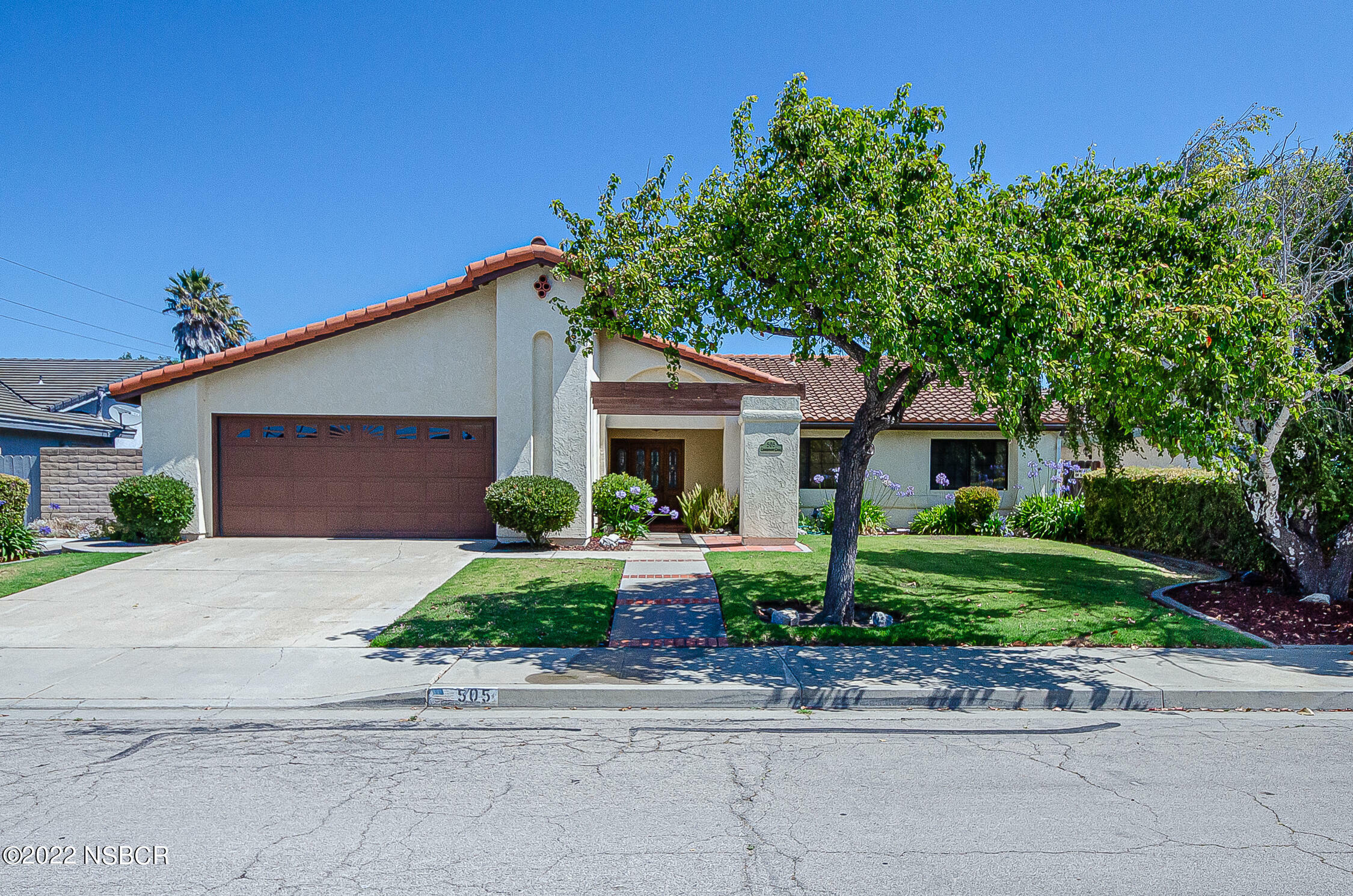 Property Photo: 505 Countrywood Court CA 93436