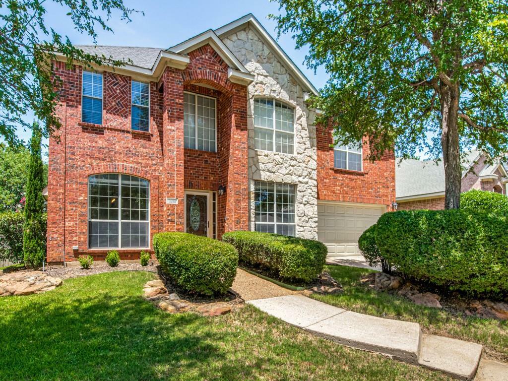 Property Photo: 3215 Blue Jay Drive TX 76210
