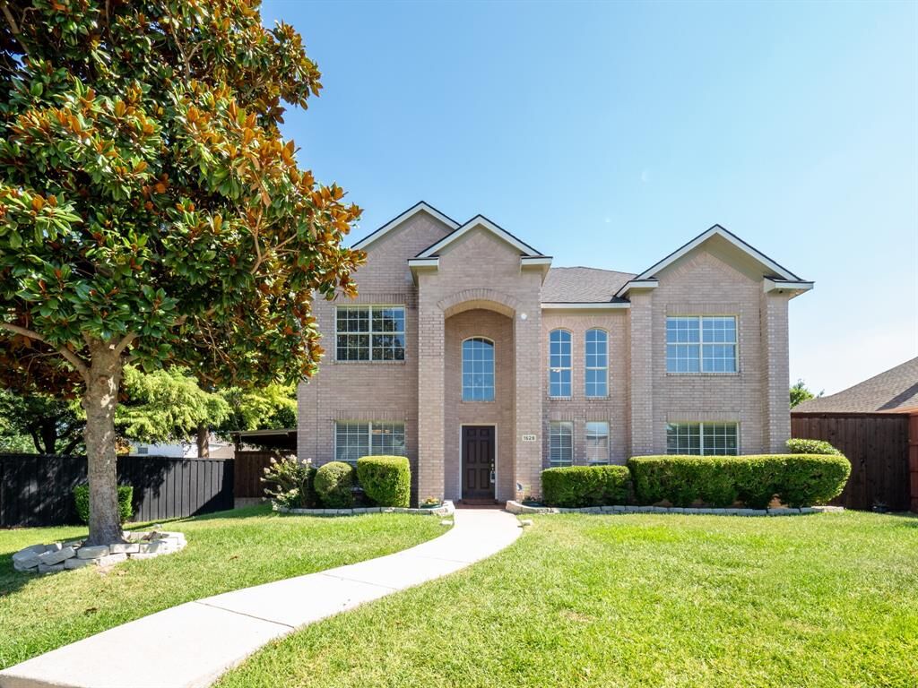 Property Photo: 1528 Chester Drive TX 75025