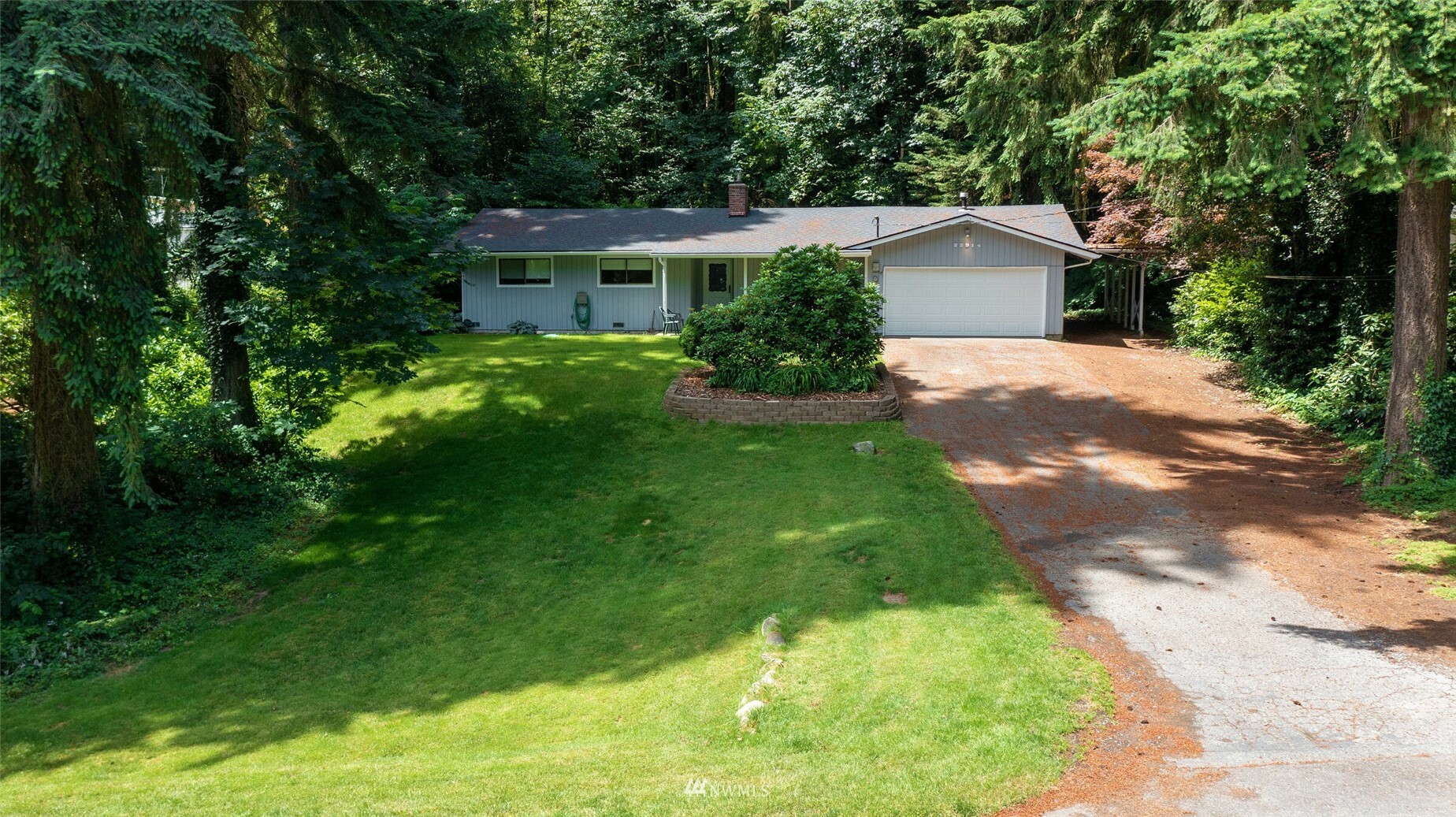 Property Photo: 22914 2nd Avenue SE WA 98021