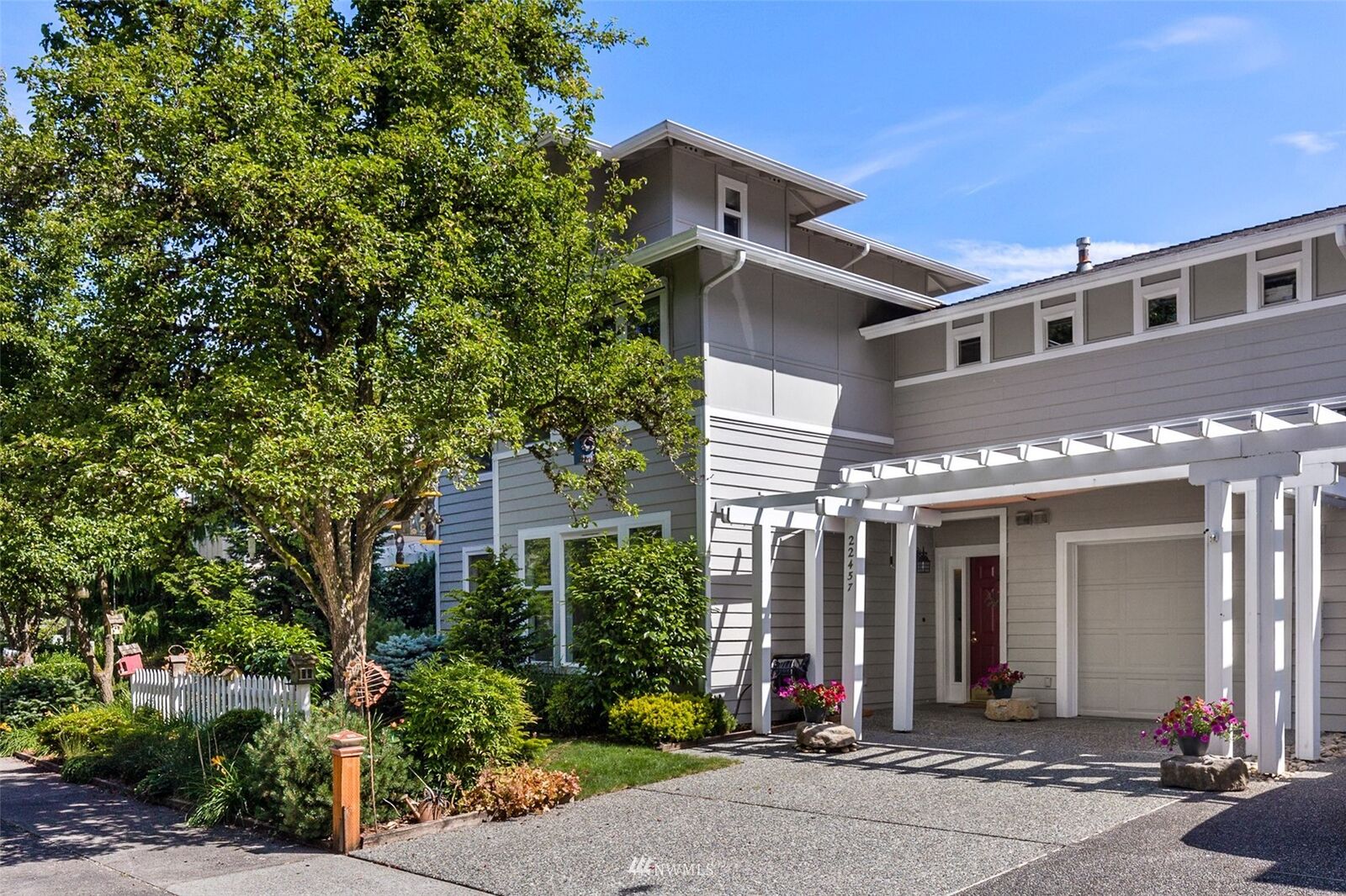 Property Photo:  22457 SE Highland Terrace 1389  WA 98029 