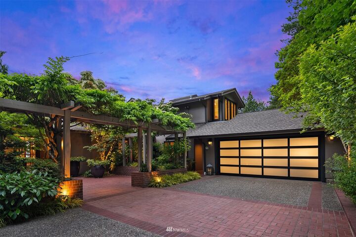 Property Photo: 8030 SE 20th Street WA 98040