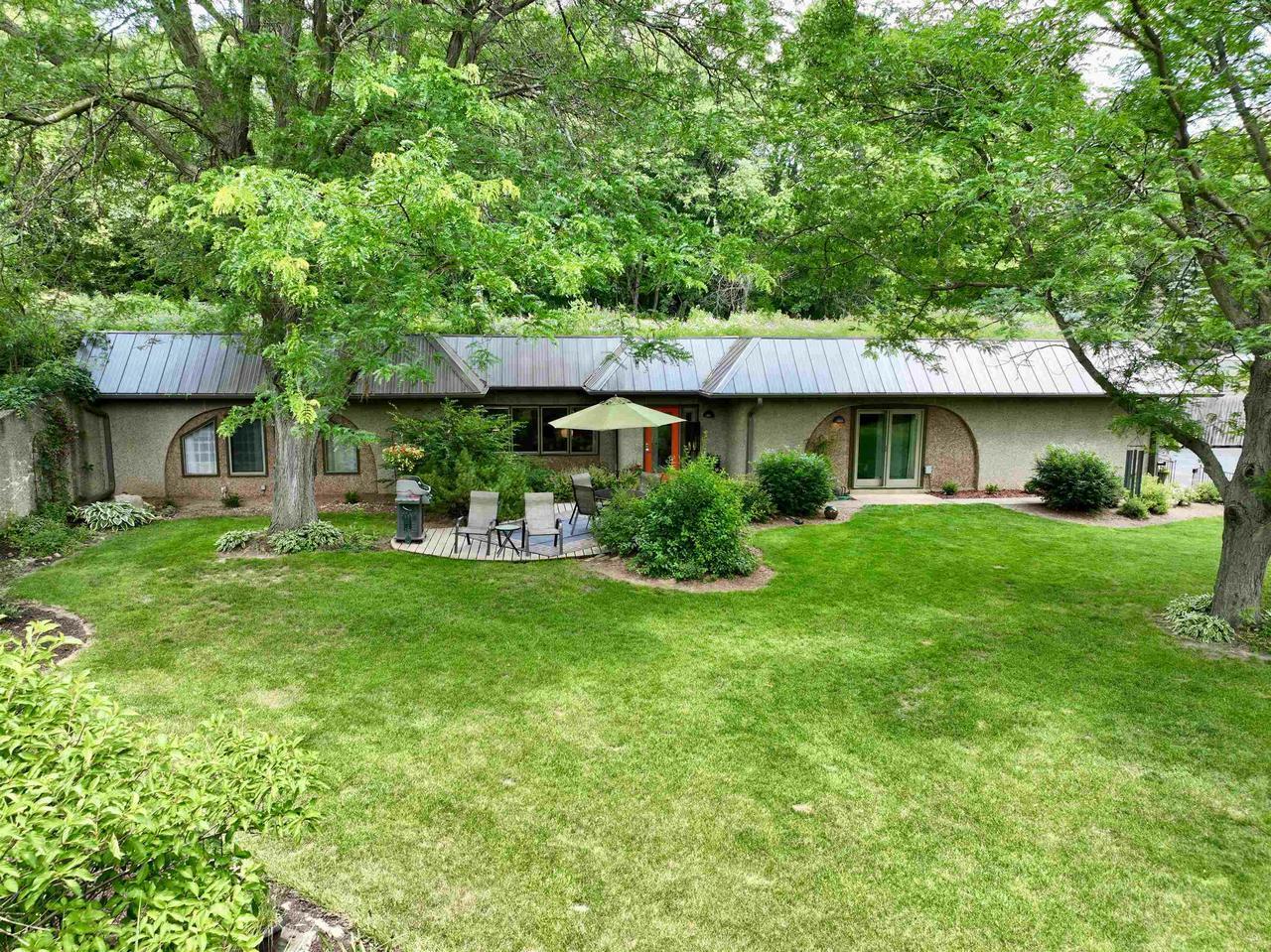 Property Photo:  2926 West Brookview Ct  WI 53548 