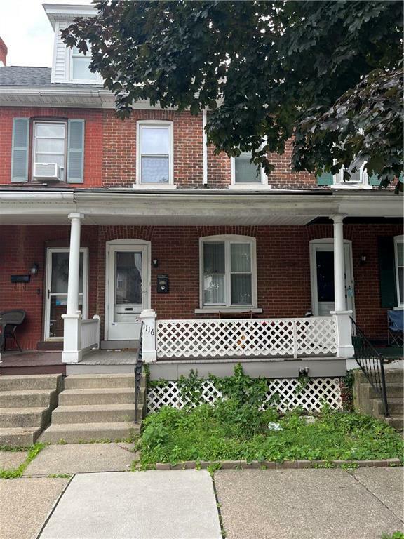 Property Photo:  1116 Maple Street  PA 18018 