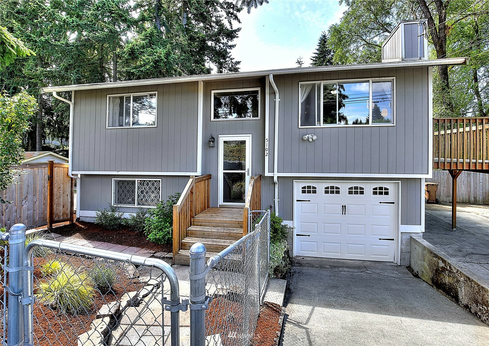 Property Photo:  5102 N 18th Street  WA 98406 