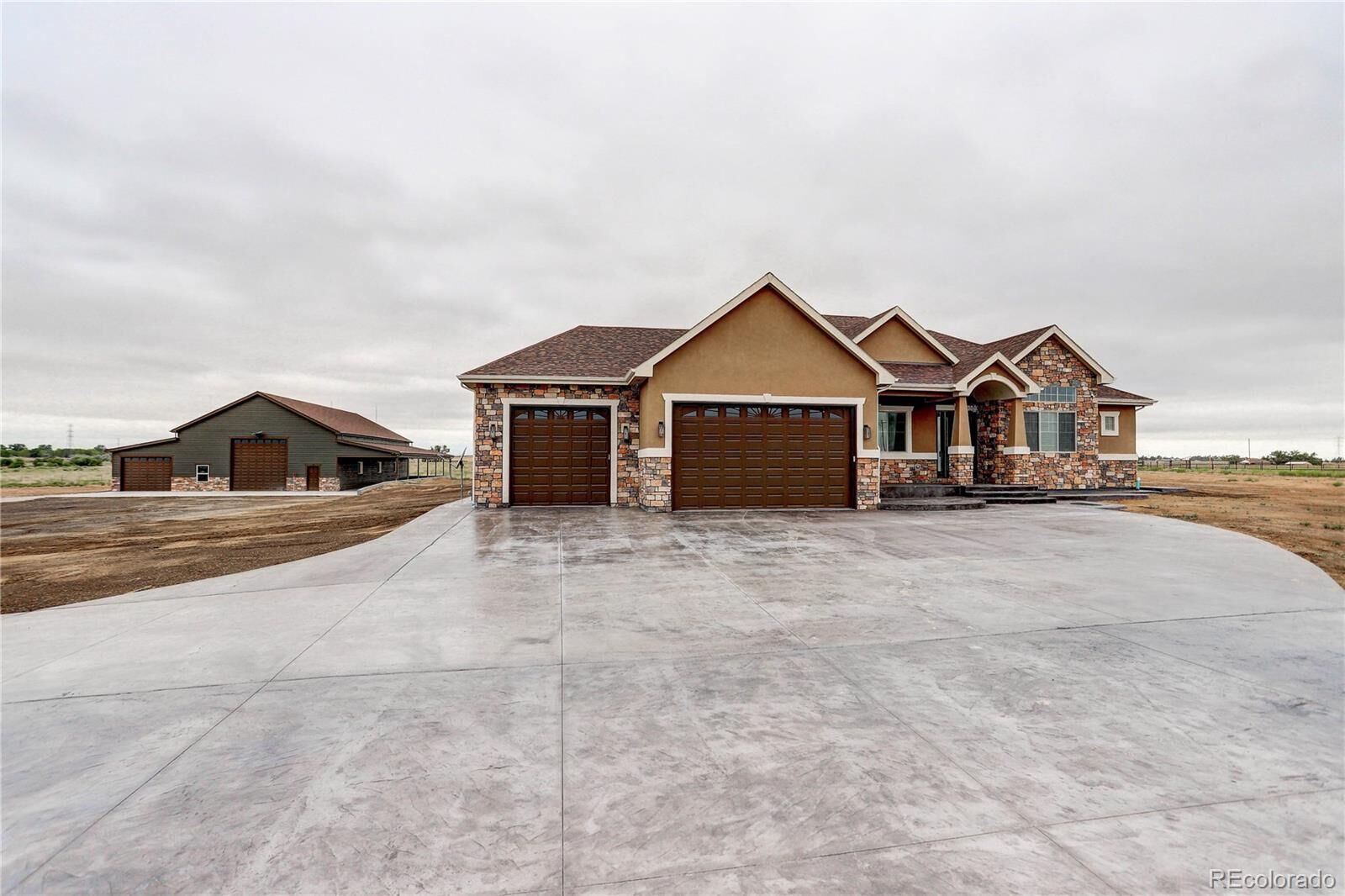 Property Photo: 7687 County Road 23 CO 80621