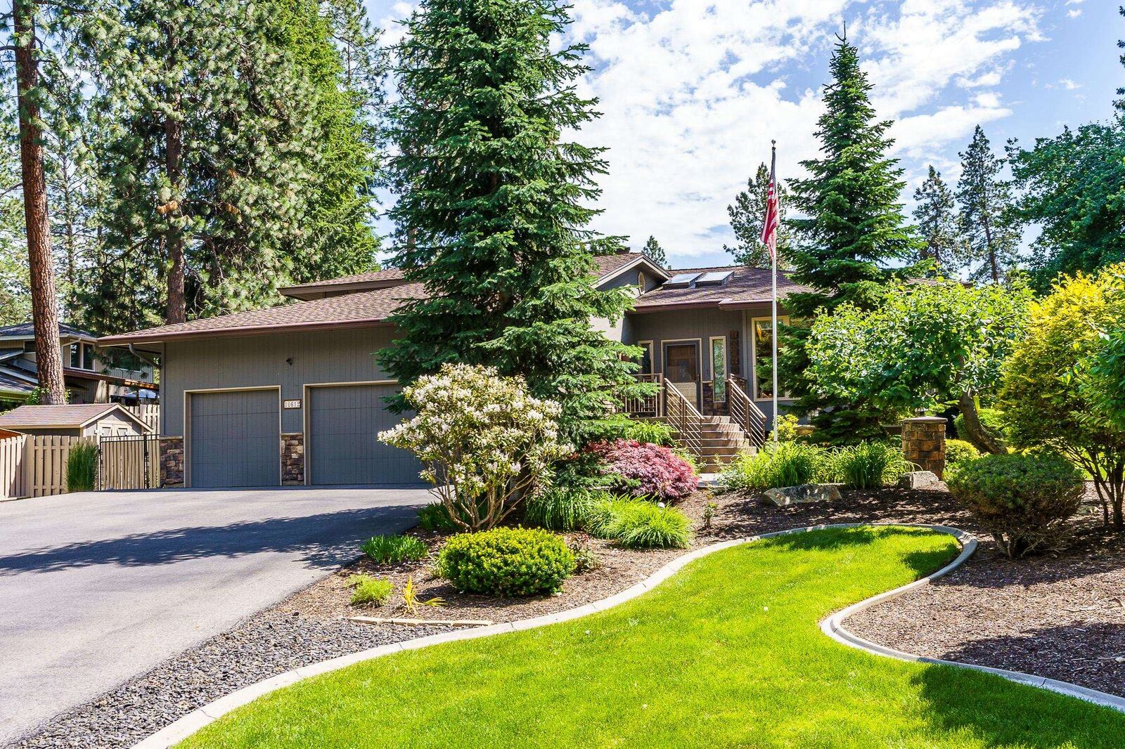Property Photo: 10612 E 46th Ave WA 99206