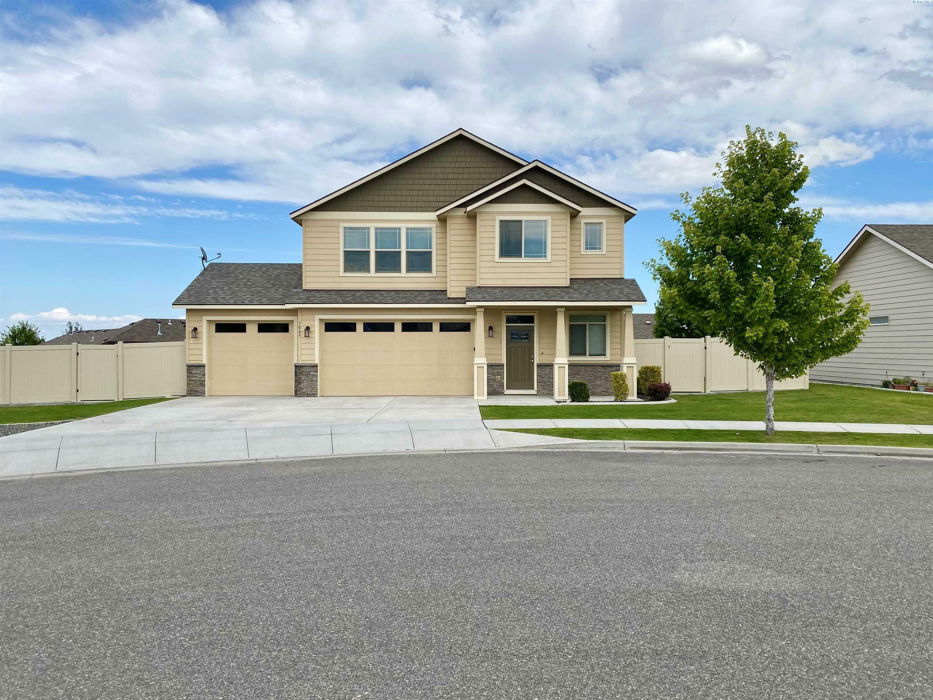 Property Photo:  3045 S Fillmore Pl  WA 99338-2034 