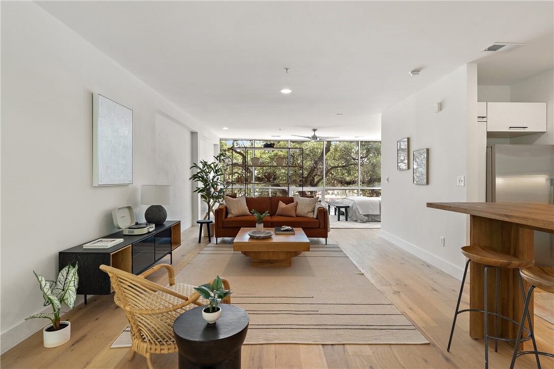 Property Photo: 2906 S 1st Street 304 TX 78704