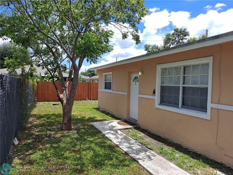 Property Photo:  735 NW 14th Way 2  FL 33311 