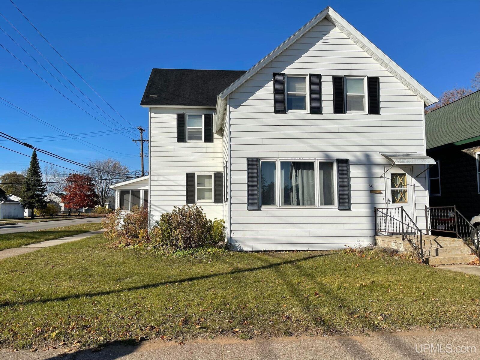 Property Photo: 601 N 19th MI 49829