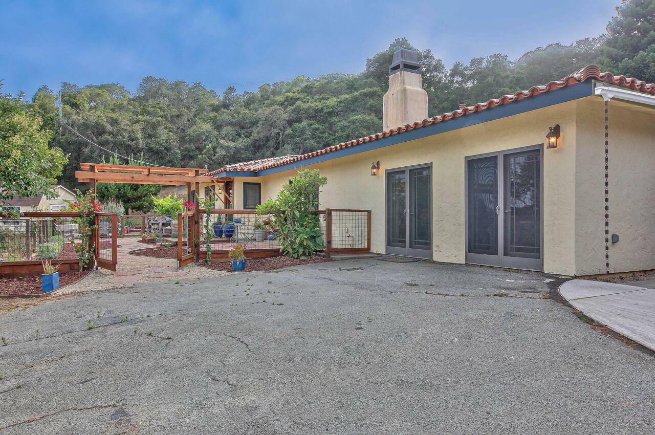Property Photo:  5760 Briarcliff Terrace  CA 95076 