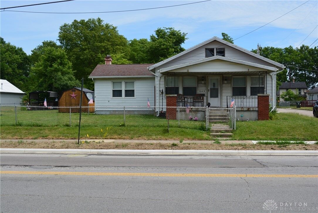 Property Photo: 1049 S Main Street OH 43078