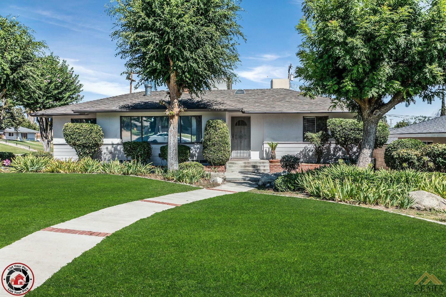 Property Photo:  1621 Hillside Drive  CA 93306 